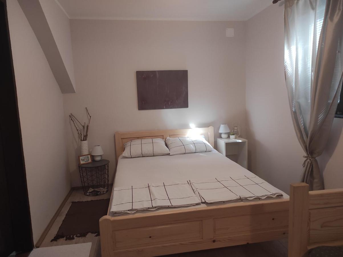 Hostelche Guest House Smederevo Exterior foto