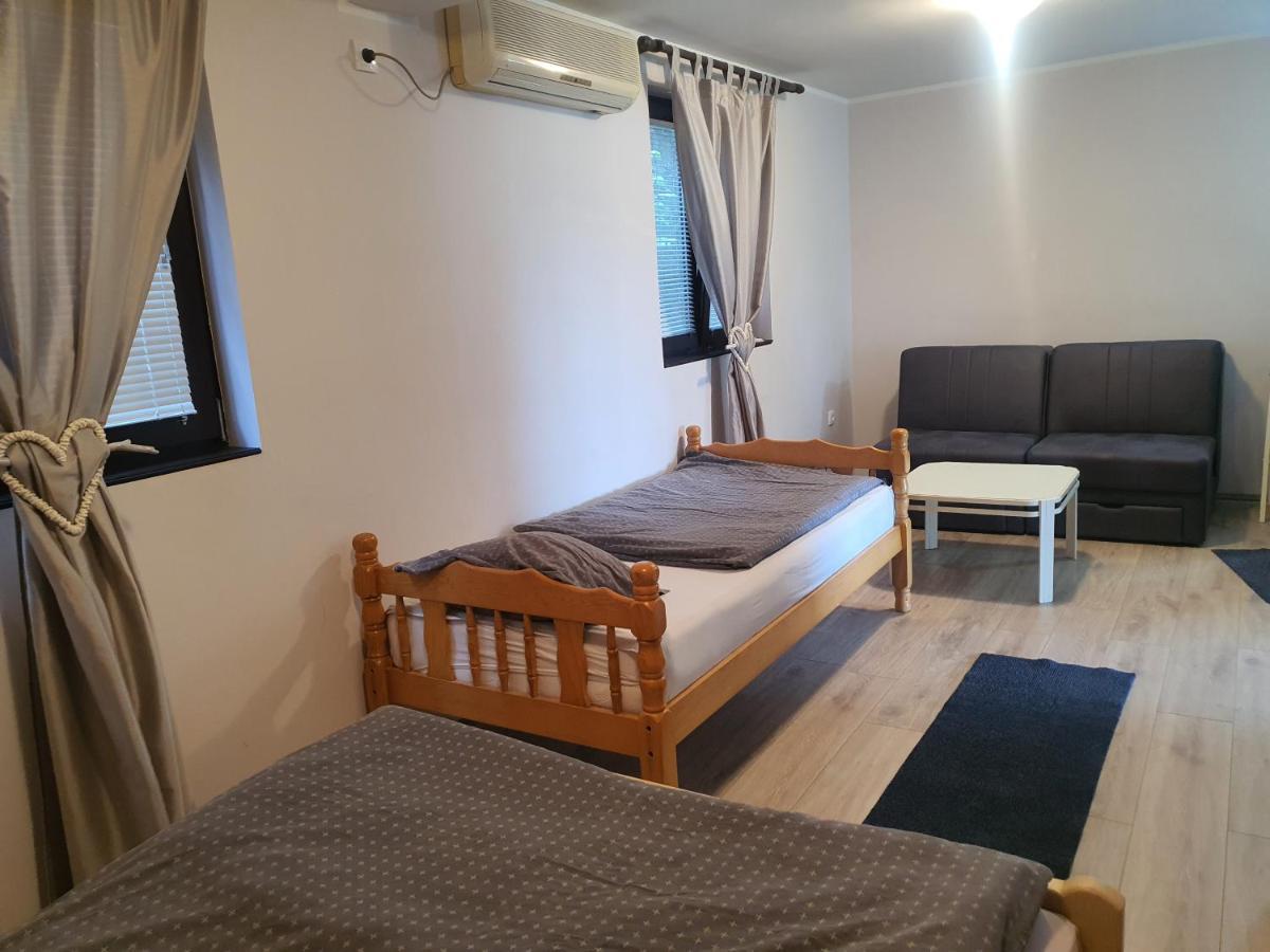 Hostelche Guest House Smederevo Exterior foto