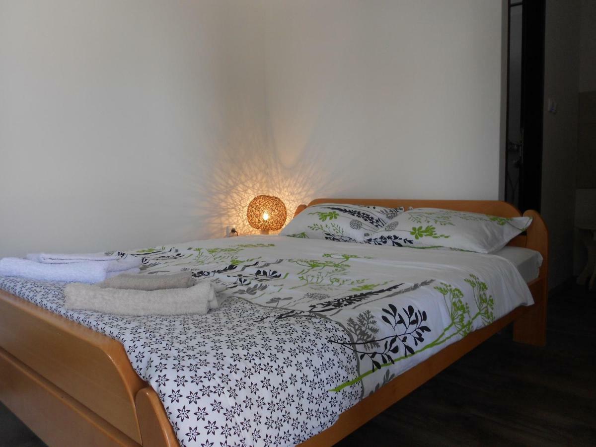 Hostelche Guest House Smederevo Exterior foto
